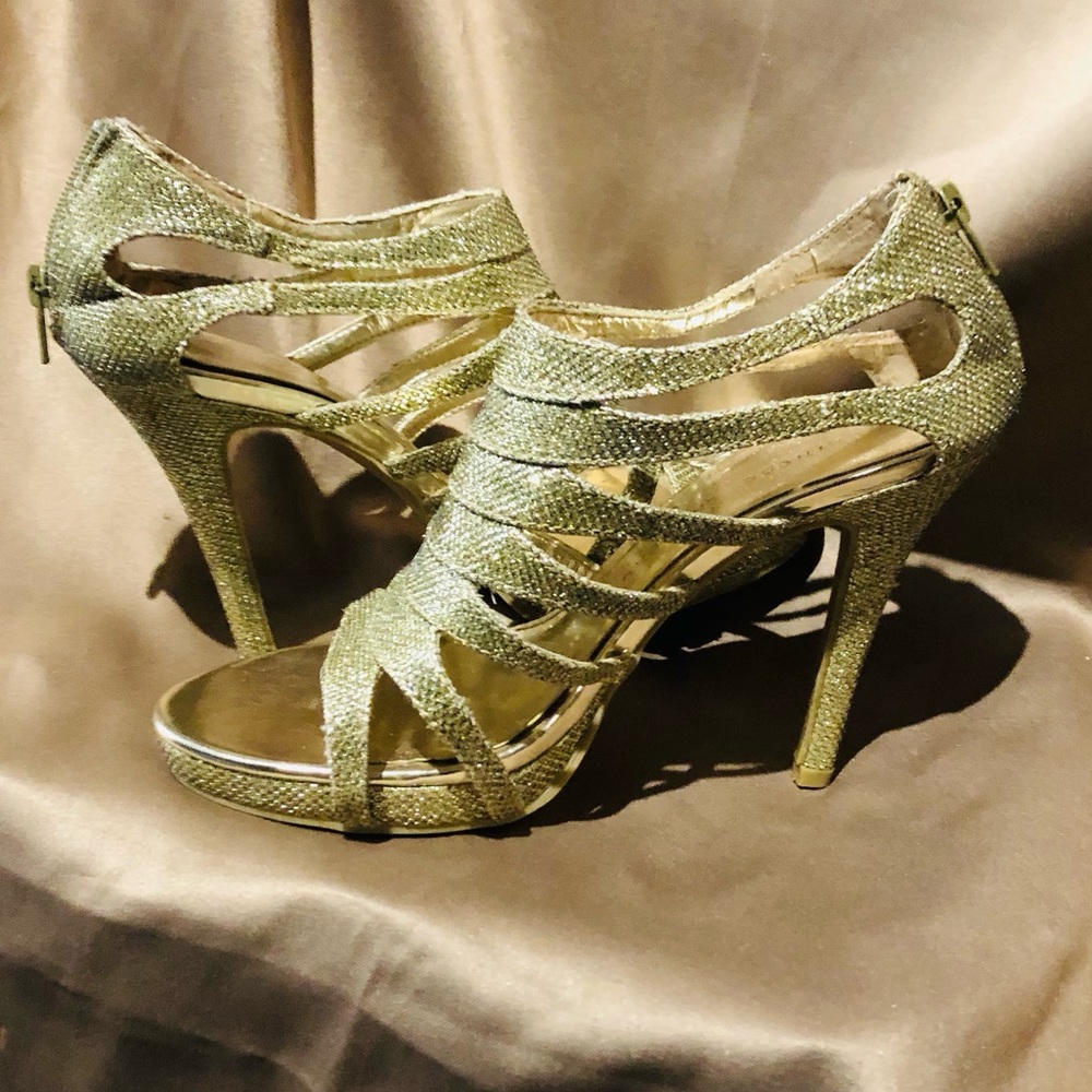 Gorgeous Chinese Laundrey Gold Glittered Strappy Stilettos Sz 9
